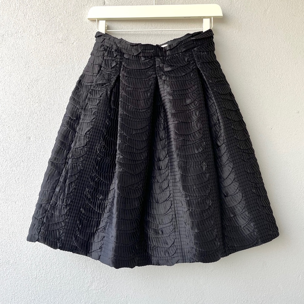 H&M | Black Scalloped A-Line Skirt